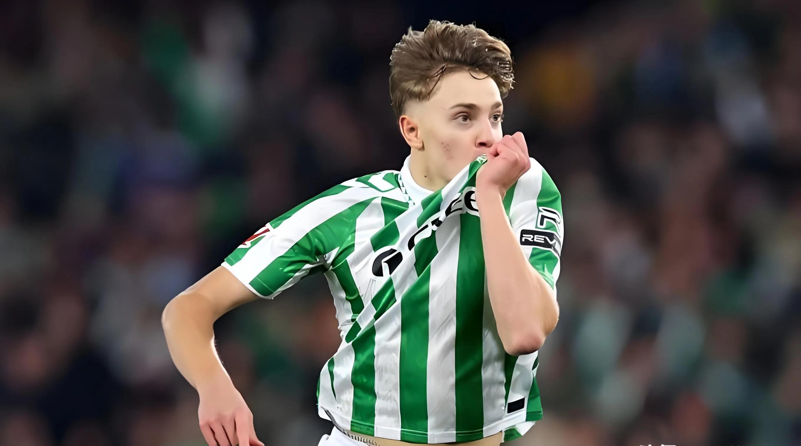 包含意甲转会期再迎强敌,多特蒙德防线松动,主帅态度——目标明确,数据趋势出现新变化的词条 包含意甲转会期再迎强敌,多特蒙德防线松动,主帅态度——目标明确,数据趋势出现新变化的词条