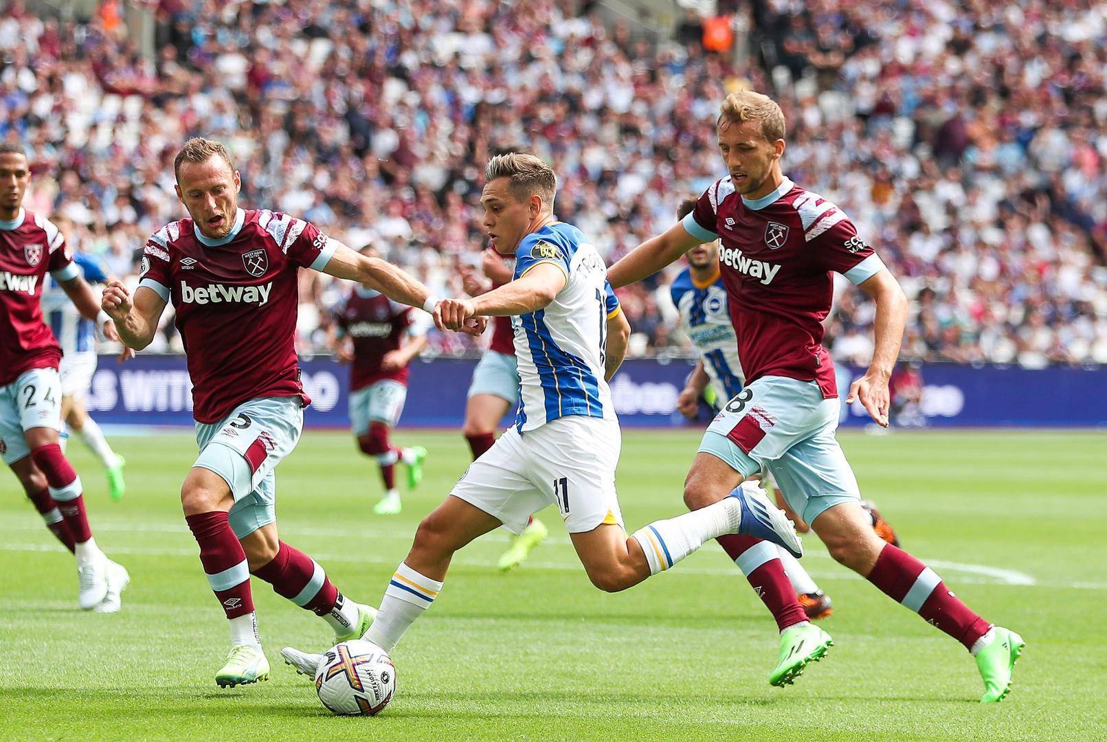 集结日体能课后，西汉姆绝杀压哨备战意甲，压力陡增，数据趋势出现新变化(国米张康阳简历)